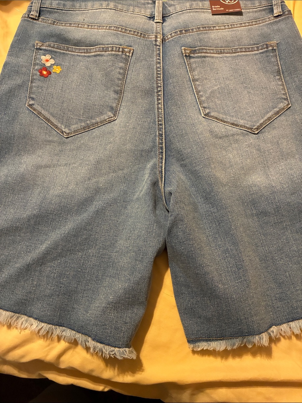 Driftwood ladies Brielle Bermuda shorts embroidered - Picture 5 of 6